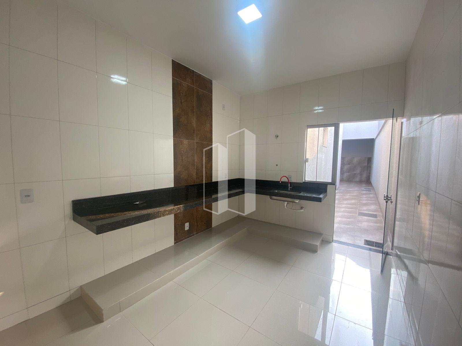 Casa à venda com 3 quartos, 3 suítes, 4 vagas e 140m² no Jardim Atlântico, Goiânia (GO) — foto 3 de 18