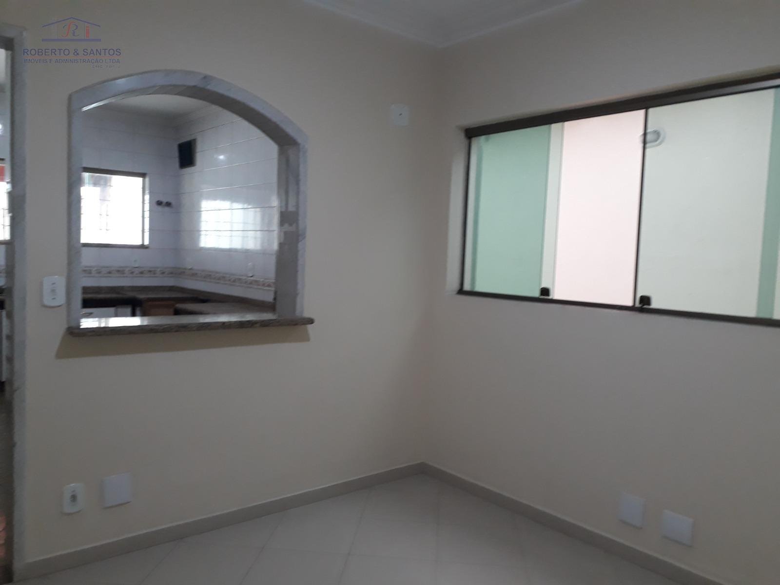 Espaço da sala para a cozinha