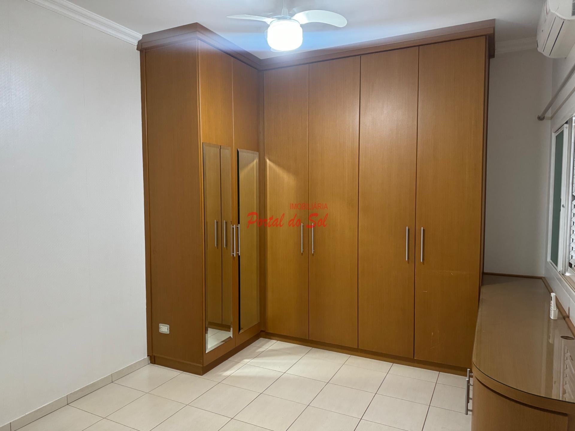 Casa à venda com 4 quartos, 1 suíte, 2 vagas e 320m² no Residencial Morumbi, Santo Antônio da Platina (PR) — foto 13 de 16