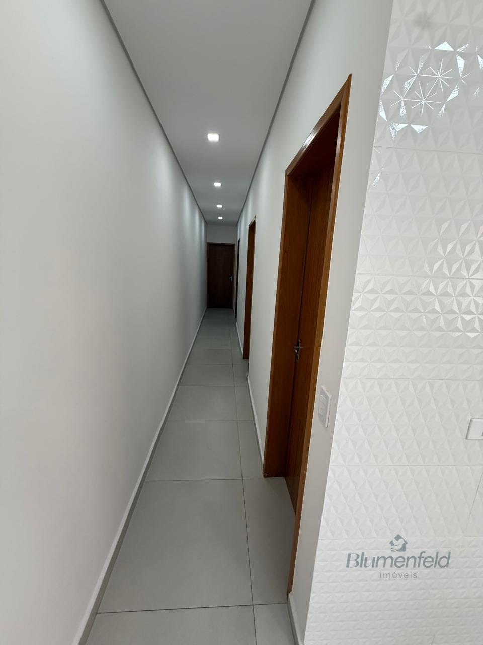 Casa à venda com 3 quartos, 1 suíte, 2 vagas e 100m² no Nova Arujá, Arujá (SP) — foto 8 de 16