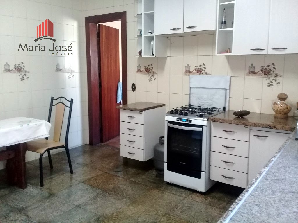 Casa à venda com 4 quartos, 1 suíte, 3 vagas e 1080m² no São Geraldo, Sete Lagoas (MG) — foto 24 de 30
