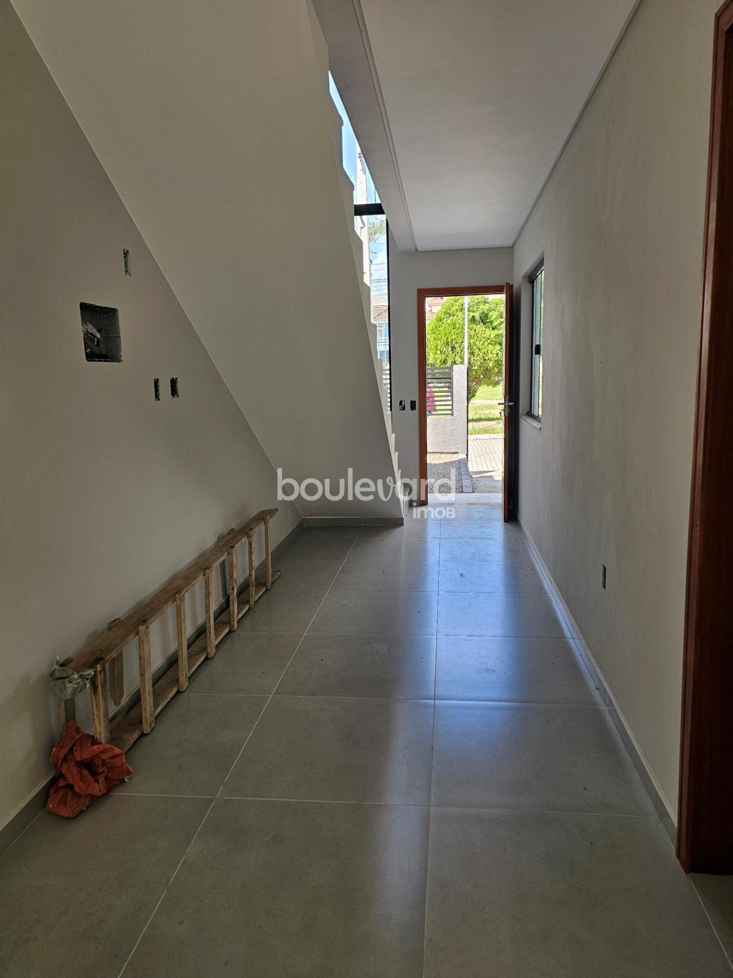 Casa à venda com 2 quartos, 2 suítes, 2 vagas e 110m² no Lisboa, São José (SC) — foto 3 de 9