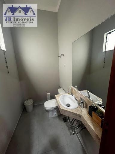 Casa à venda com 5 quartos, 3 suítes, 2 vagas e 300m² no Carneiros, Piranguinho (MG) — foto 25 de 30