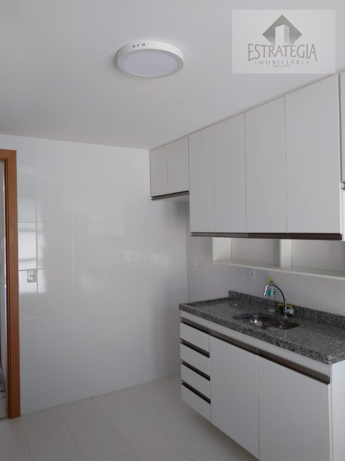 Apartamento à venda com 2 quartos, 1 banheiro, 1 vaga e 65m² no São Sebastião, Petrópolis (RJ) — foto 9 de 11