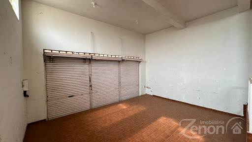 Prédio Comercial no Centro de Adamantina: 420m² de terreno