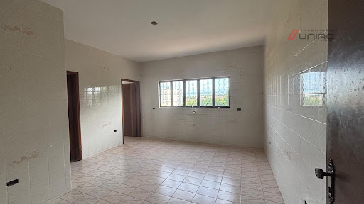 Apartamento sobreloja em Zona VII  -  Umuarama