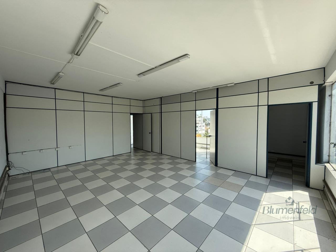Comercial à venda com 1 banheiro e 100m² no Jardim Rincão, Arujá — foto principal