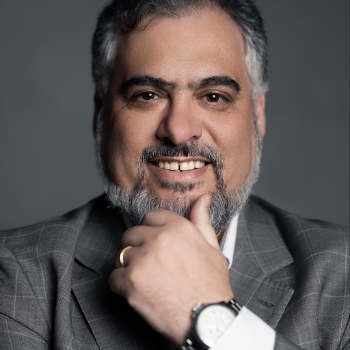 Corretor {{listing Broker().name}}