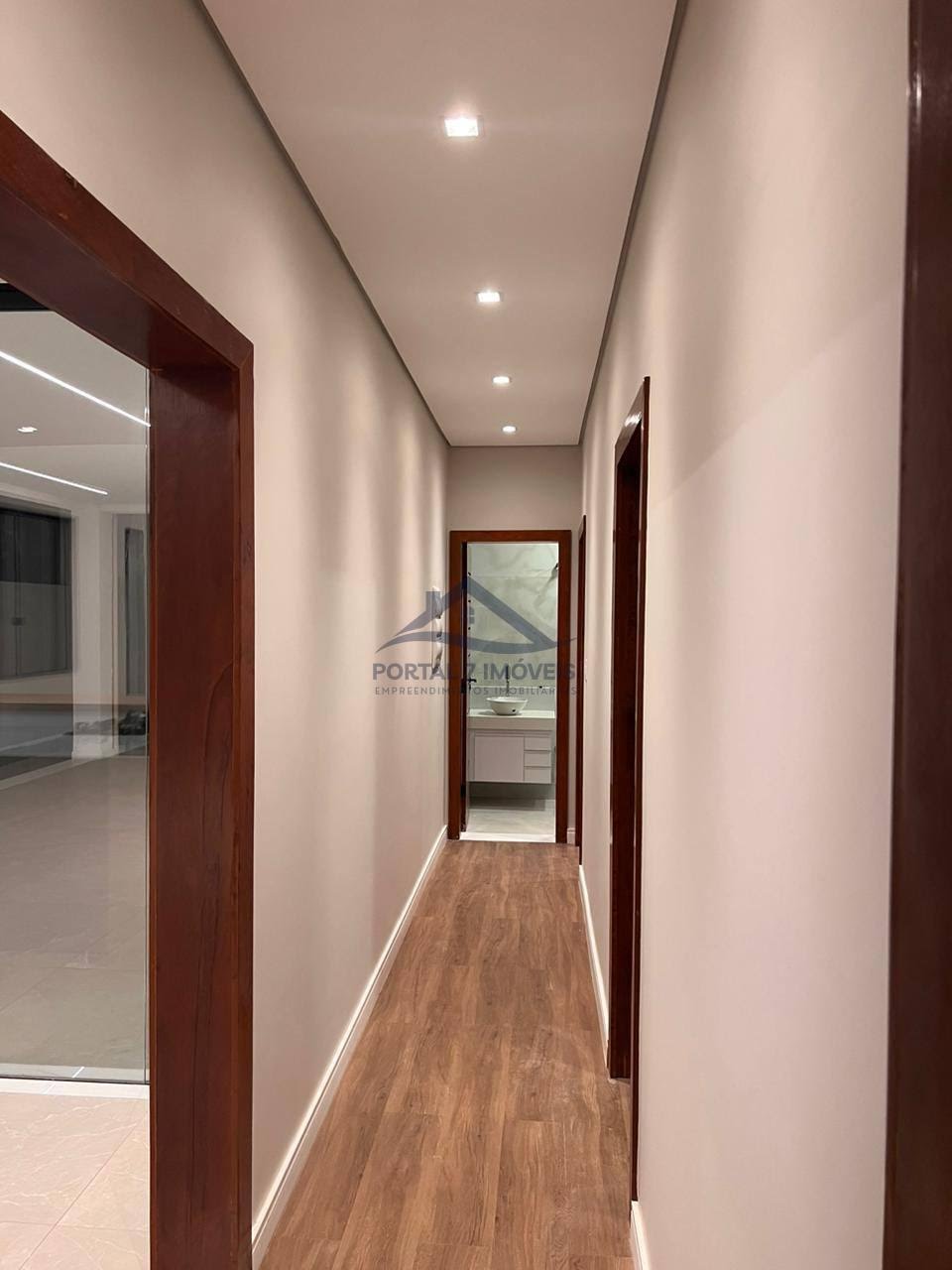 Casa à venda com 3 quartos, 1 suíte, 4 vagas e 180m² no Flórida, Sete Lagoas (MG) — foto 16 de 30
