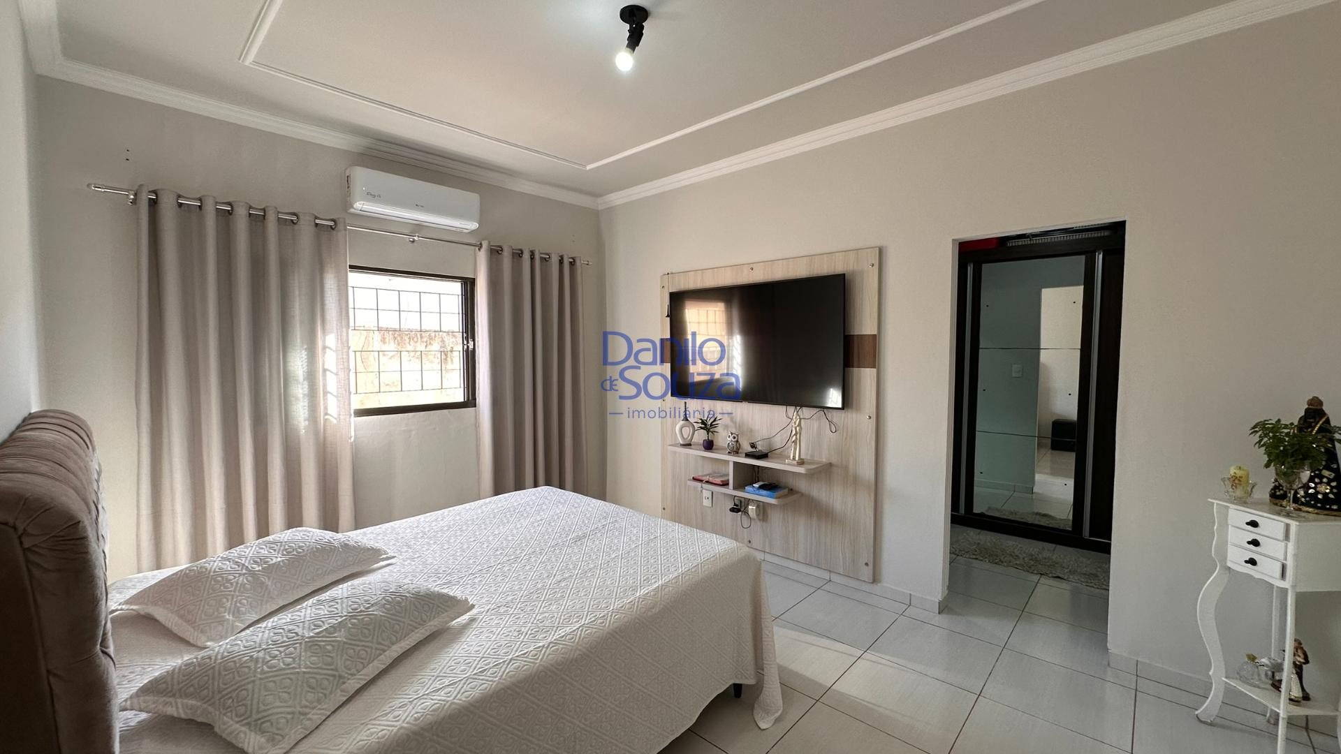 Casa à venda com 3 quartos, 1 suíte, 4 vagas e 174m² no Arasol, Araxá (MG) — foto 7 de 11