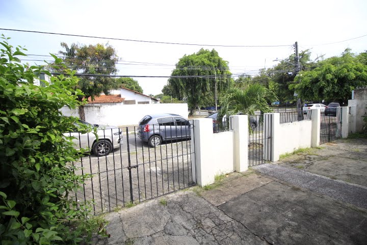 Casa à venda com 4 quartos, 1 suíte, 4 vagas e 208m² no Hipódromo, Recife (PE) — foto 23 de 30