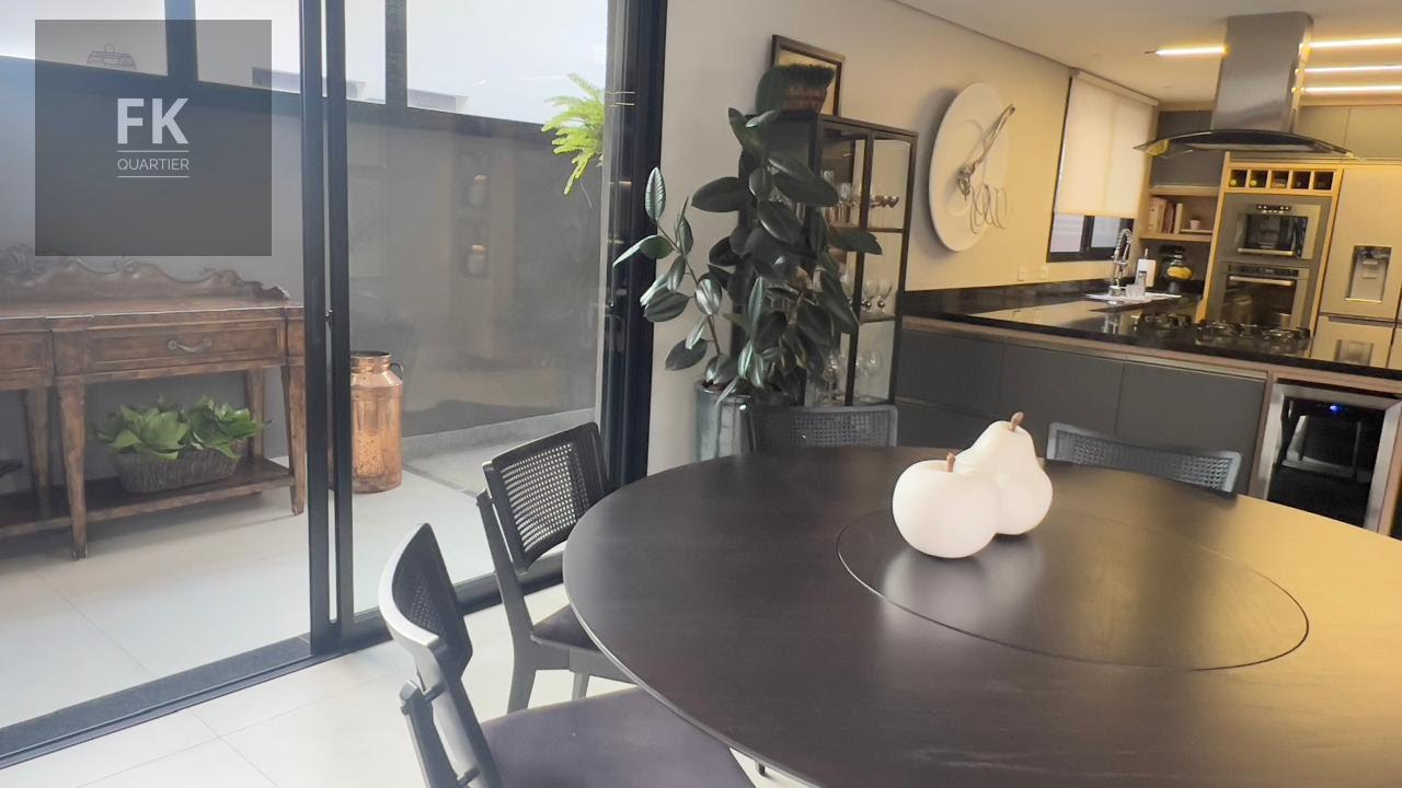 Casa à venda com 5 quartos, 4 suítes, 4 vagas e 300m² no Alphaville, Santana de Parnaíba (SP) — foto 8 de 30