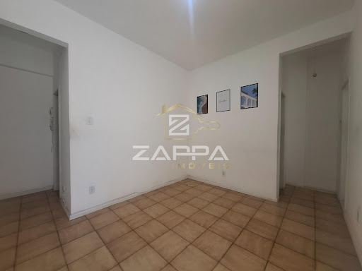 <p>Excelente apartamento à venda em Copacabana, Rio de Janeiro, com 50m² de área útil, ideal para quem busca praticidade, conforto e uma localização privilegiada na Zona Sul. O imóvel conta com 1 dorm