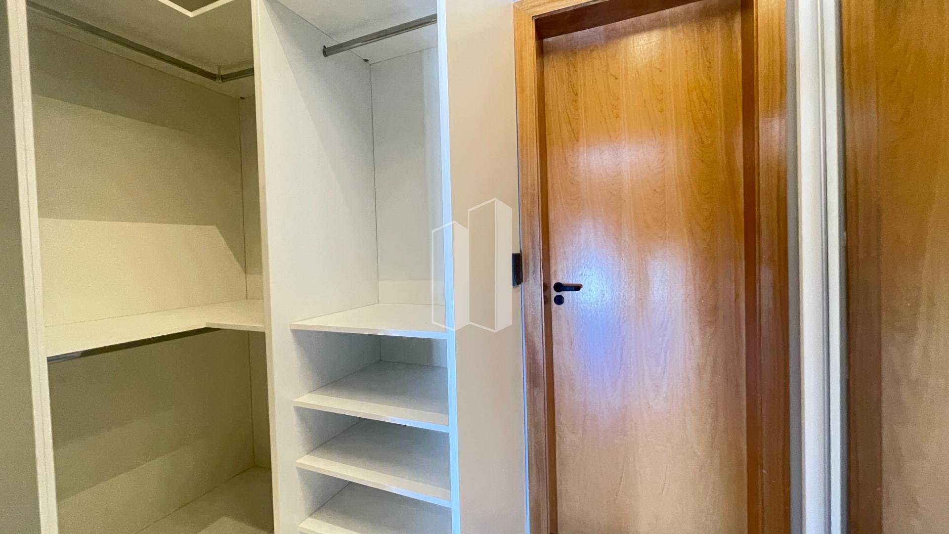 Casa à venda com 4 quartos, 4 suítes, 4 vagas e 283m² no Jardins França, Goiânia (GO) — foto 24 de 28