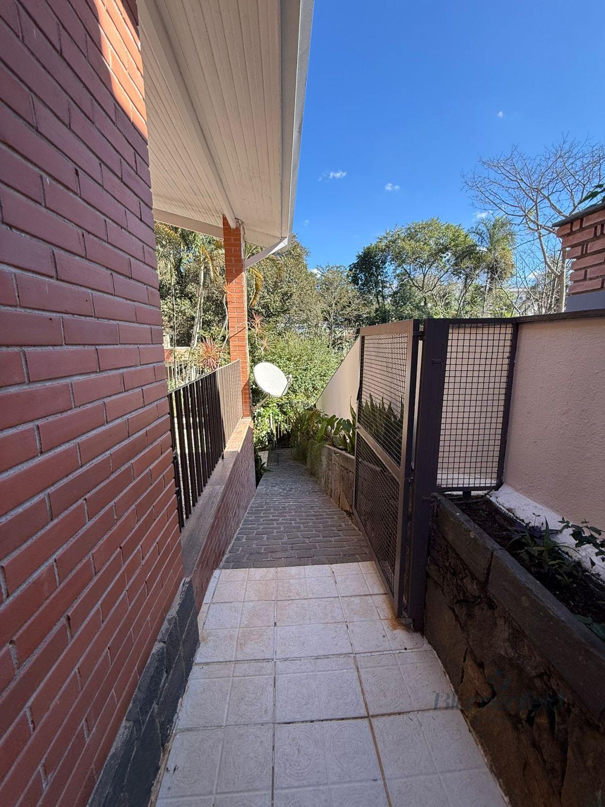 Casa à venda com 4 quartos, 1 suíte, 2 vagas e 229m² no Condomínio Arujazinho IV, Arujá (SP) — foto 24 de 30