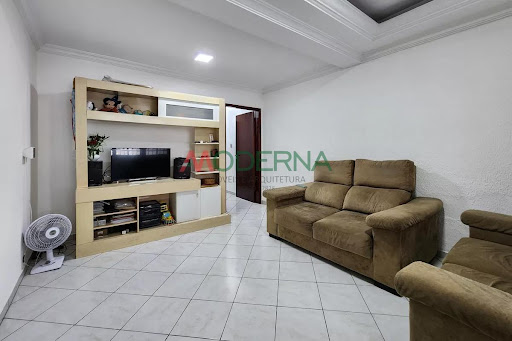 Sobrado à Venda em Nova Petrópolis, SBC: 220m², 3 Dorms, R$795mil