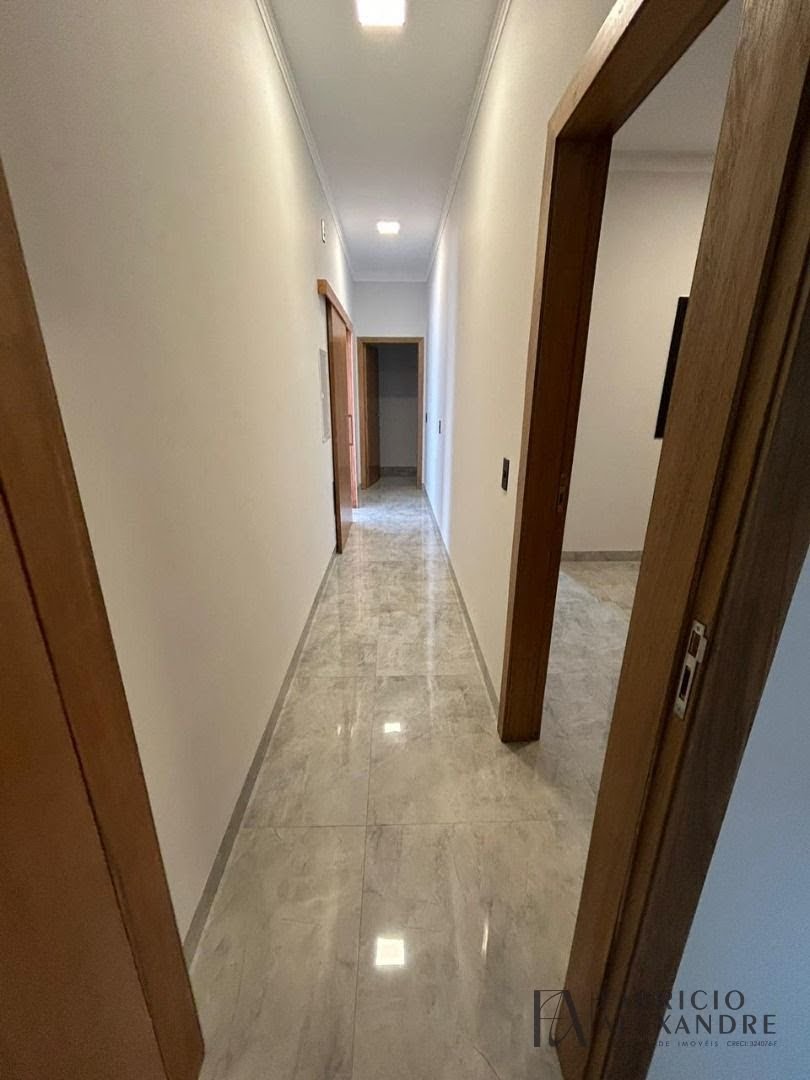 Casa à venda com 3 quartos, 3 suítes, 4 vagas e 168m² no Residencial Maria Júlia, São José do Rio Preto (SP) — foto 11 de 14