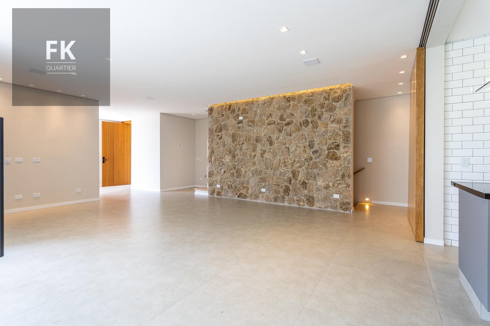 Casa à venda com 4 quartos, 4 suítes, 6 vagas e 364m² no Residencial Burle Marx, Santana de Parnaíba (SP) — foto 15 de 30