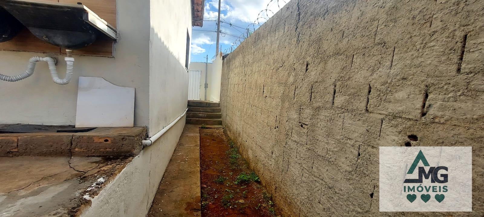 Casa à venda com 2 quartos, 1 banheiro, 1 vaga e 200m² no Jardim Califórnia, Três Corações (MG) — foto 16 de 16