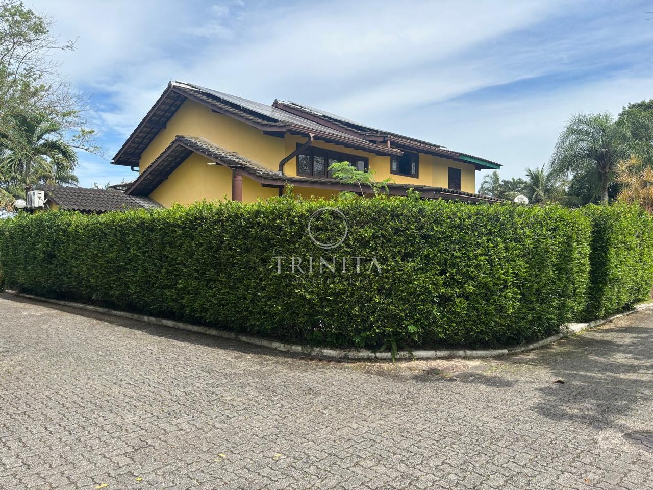 fachada-casa-200m²-praça-da-vargem-grande