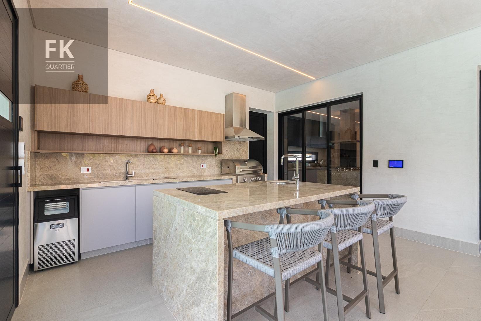 Casa à venda com 4 quartos, 4 suítes, 10 vagas e 1079m² no Alphaville Residencial Zero, Barueri (SP) — foto 17 de 30
