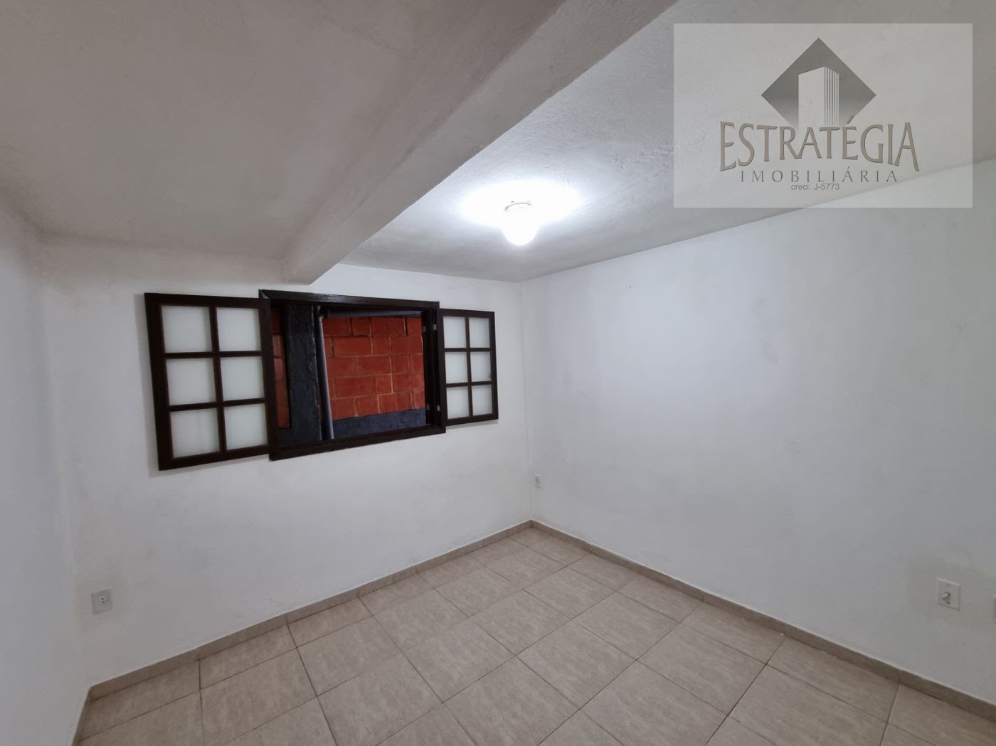Casa à venda com 3 quartos, 1 banheiro, 1 vaga e 100m² no Castelanea, Petrópolis (RJ) — foto 6 de 11
