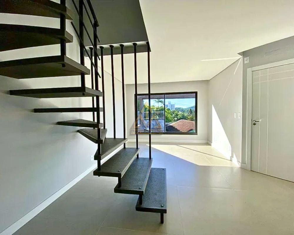 Casa à venda com 3 quartos, 1 suíte, 2 vagas e 92m² no Vila Nova, Blumenau (SC) — foto 4 de 12