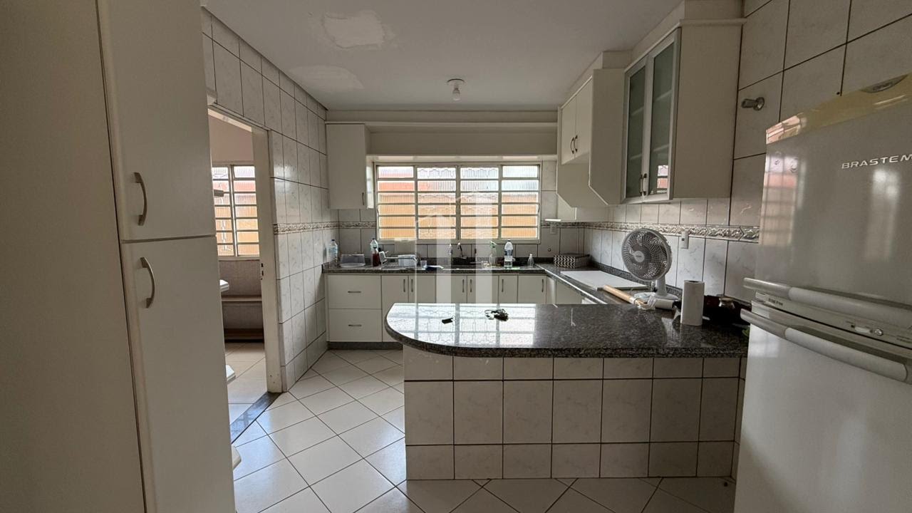Casa à venda com 3 quartos, 2 suítes, 4 vagas e 266m² no Cidade Satélite São Luiz, Aparecida de Goiânia (GO) — foto 5 de 21