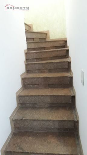 Sala Comercial 15m² com banheiro.
