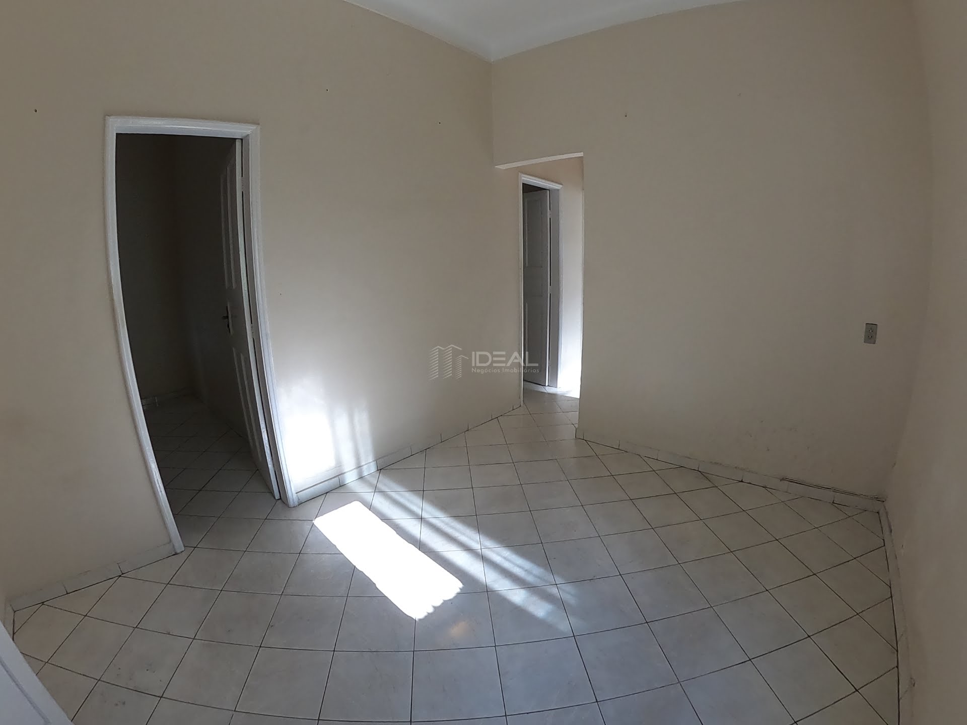 Casa com ponto comercial para venda no Parque Califórnia - Campos dos Goytacazes, RJ 