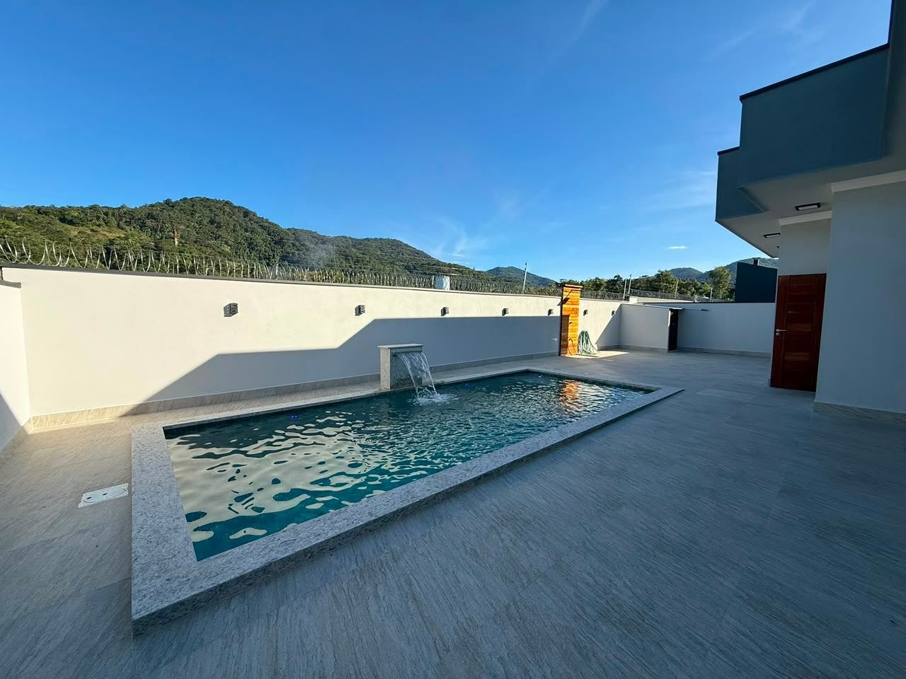 Casa à venda com 3 quartos e 285m² no Jardim Carolina, Ubatuba (SP) — foto 3 de 22