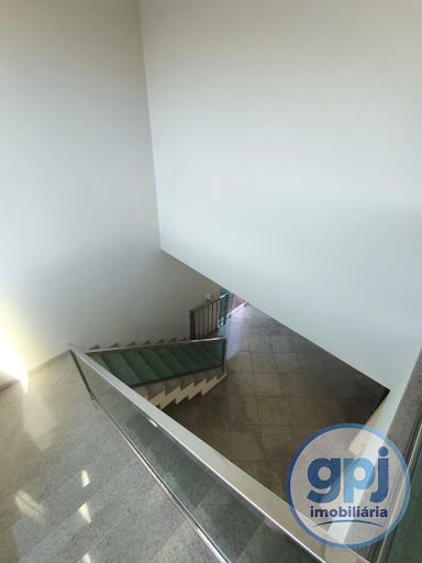 Casa para Locação em Francisco Lucas, Nova Serrana | 4 Dormitórios, 1 Suíte, 3 Banheiros