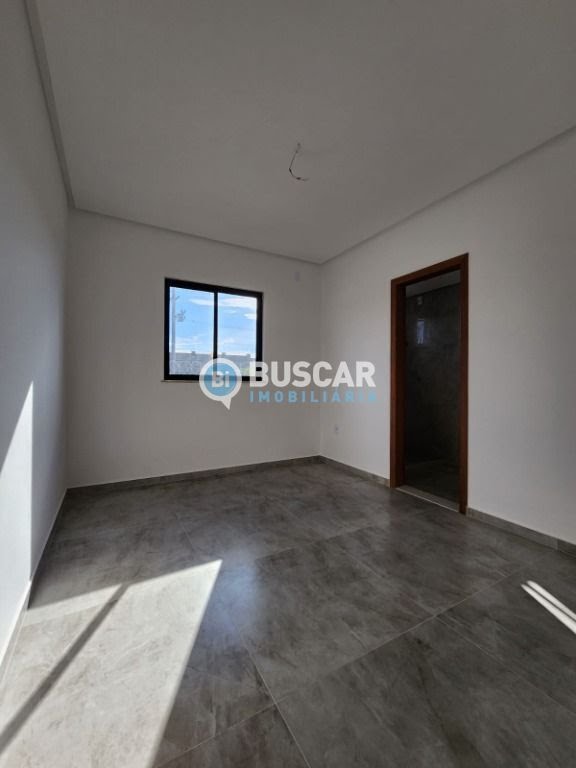 Casa à venda com 4 quartos, 4 suítes, 2 vagas e 206m² no Nova Esperança, Feira de Santana (BA) — foto 9 de 14
