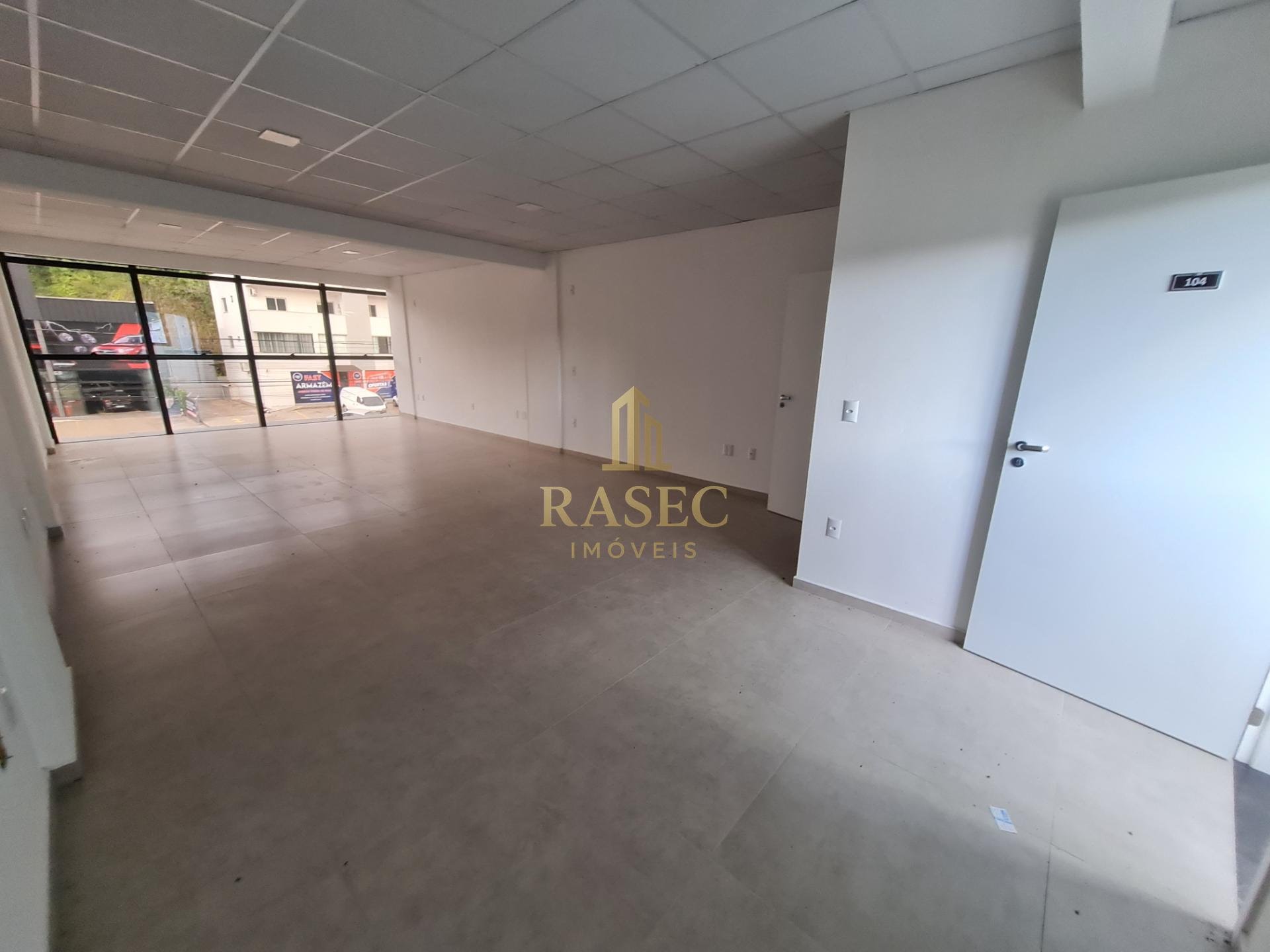 Comercial para alugar com 1 banheiro, 1 vaga e 54m² no Souza Cruz, Brusque (SC) — foto 2 de 4