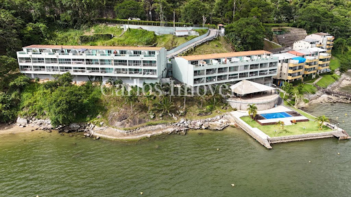 Apartamento Frente Mar para Locação em Angra dos Reis / RJ no bairro Caeira