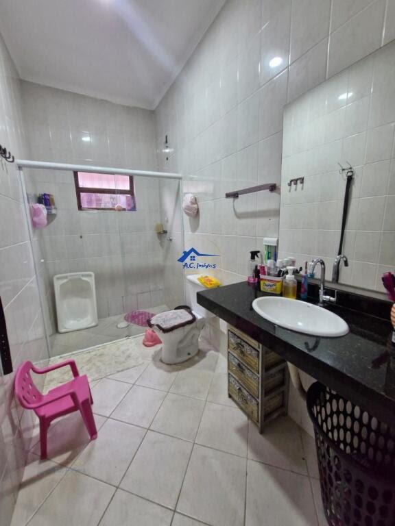 Casa à venda com 3 quartos, 1 suíte, 2 vagas e 177m² no Maracanã, Praia Grande (SP) — foto 17 de 26