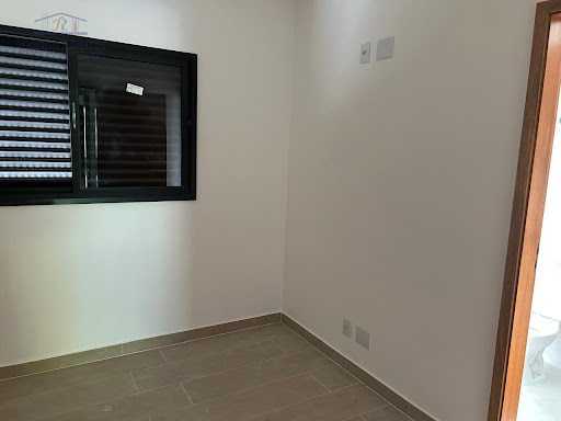 Suite 01