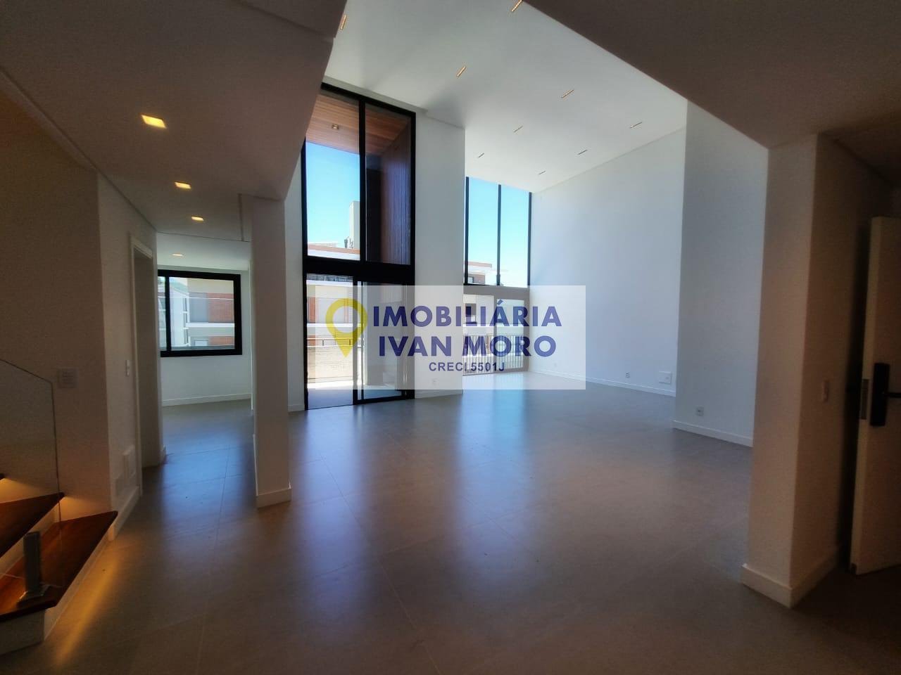 Apartamento à venda com 4 quartos, 3 suítes, 3 vagas e 200m² no Jurerê, Florianópolis (SC) — foto 3 de 21