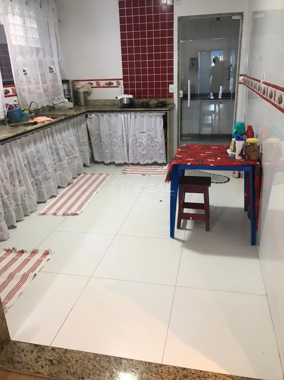 Casa à venda com 4 quartos, 3 suítes, 2 vagas e 200m² no Parque Aeroporto, Macaé (RJ) — foto 7 de 30