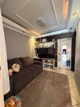Casa à Venda em Condomínio em Cotia – 2 Dormitórios e Quintal