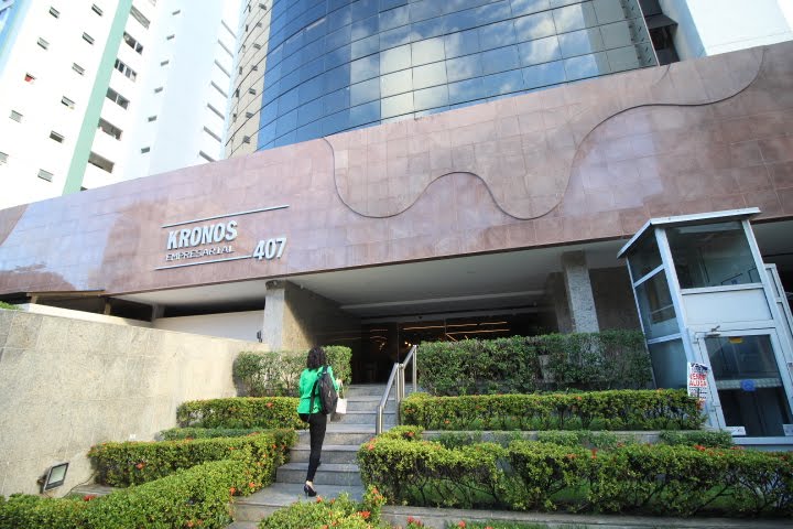 Empresarial Kronos para venda próximo Hospital Jaime da Fonte, Recife