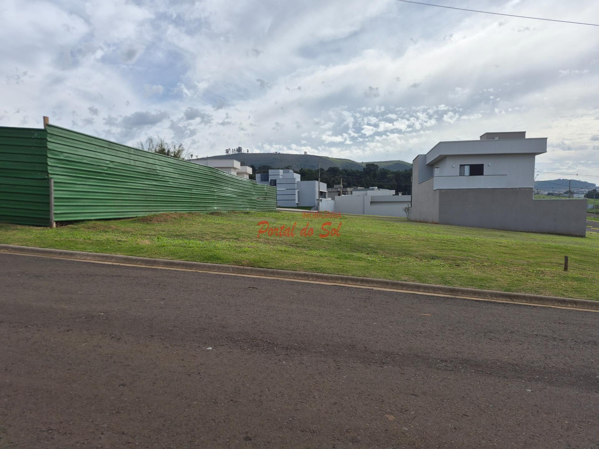Terreno à venda com 268m² de terreno no Condomínio Maria Thereza Rennó, Santo Antônio da Platina (PR) — foto 3 de 4