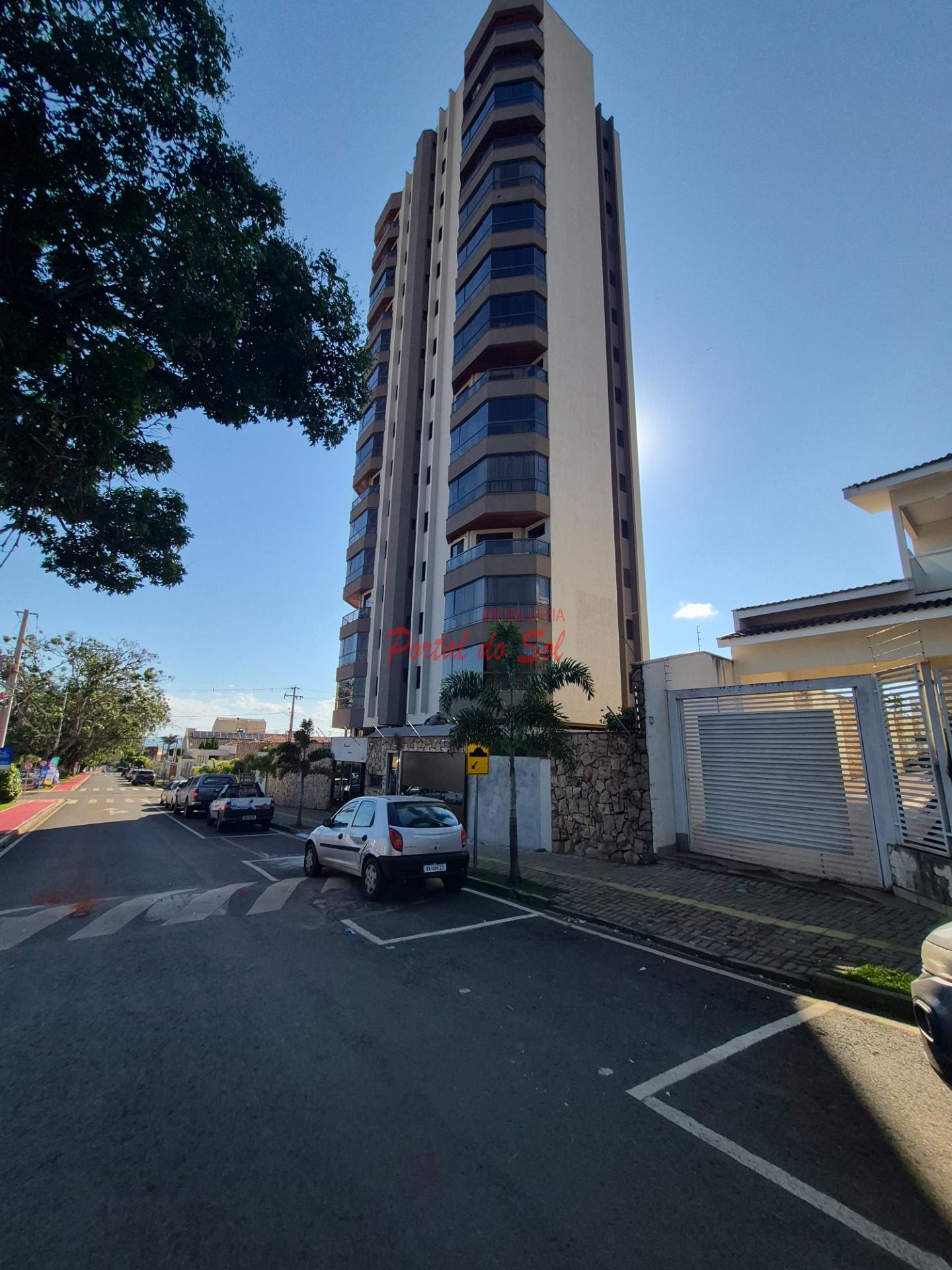 Apartamento à venda com 4 quartos, 2 suítes e 2 vagas no Centro, Santo Antônio da Platina (PR) — foto 3 de 4