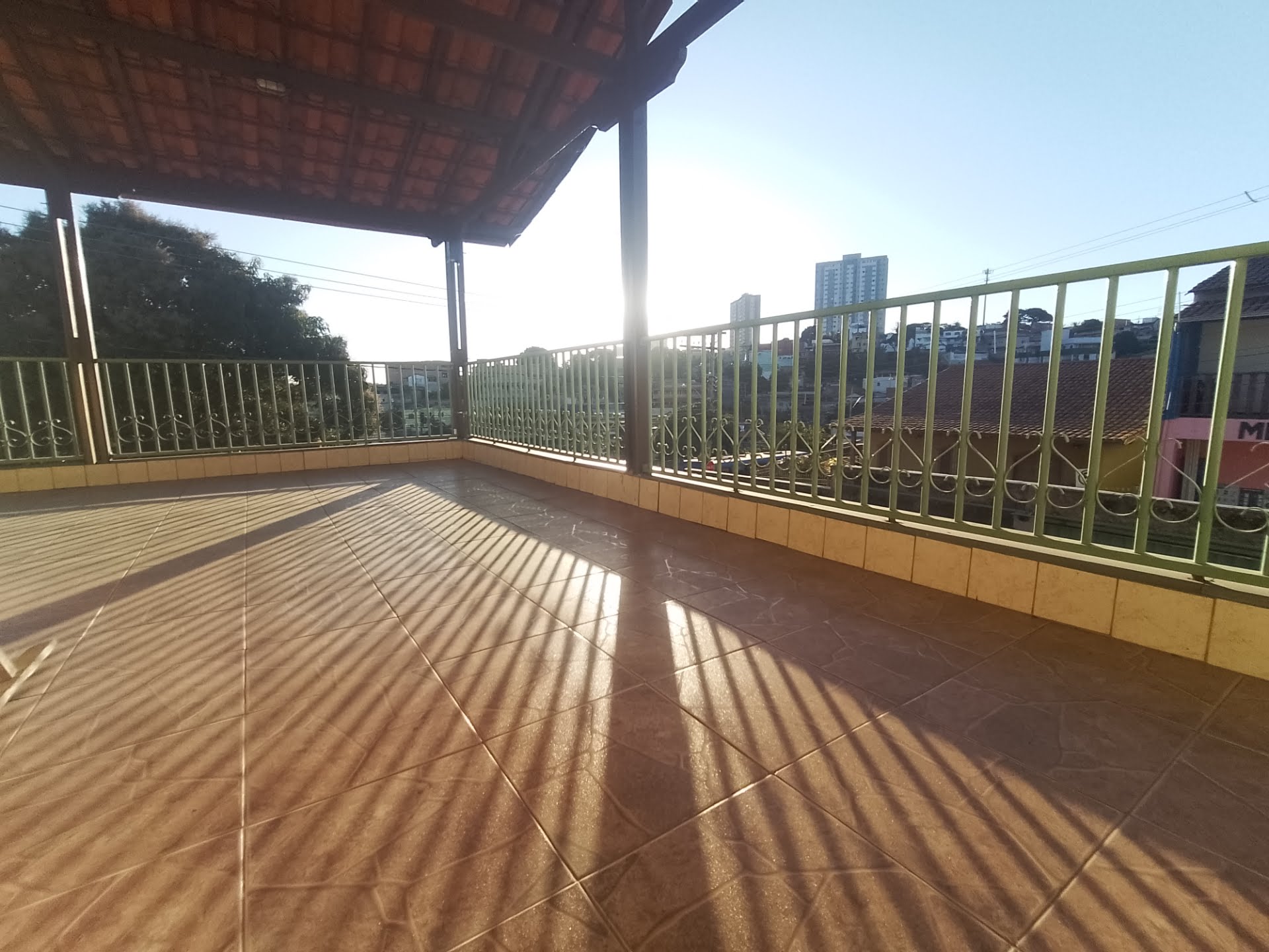 Casa à venda com 5 quartos, 1 suíte, 5 vagas e 412m² no Jardim dos Comerciários, Belo Horizonte (MG) — foto 17 de 30