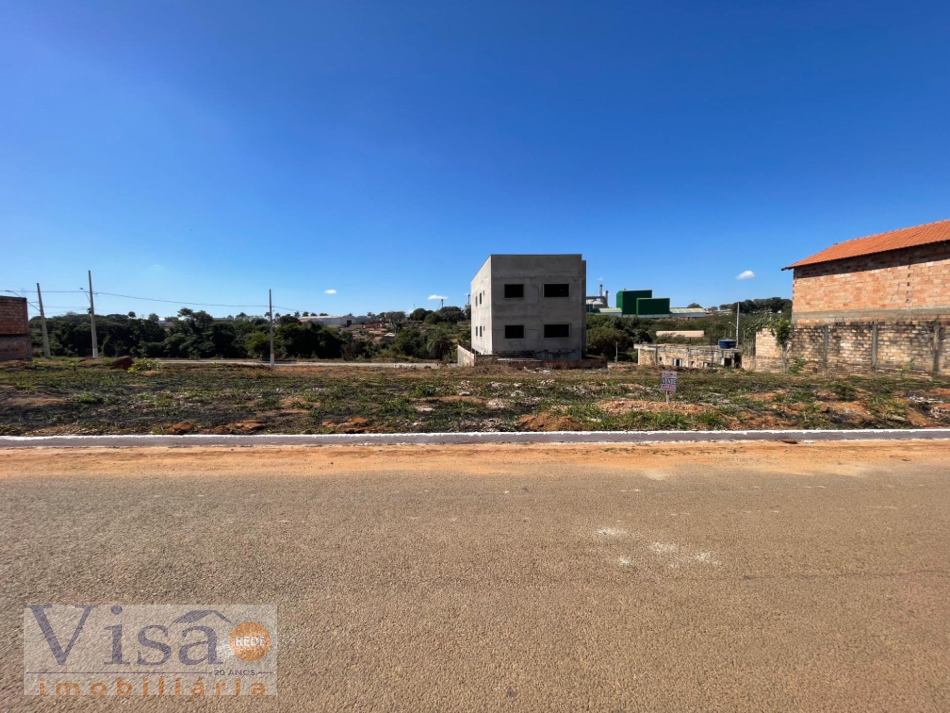Terreno à venda com 200m² de terreno no Vila Nova, Paracatu (MG) — foto 3 de 3
