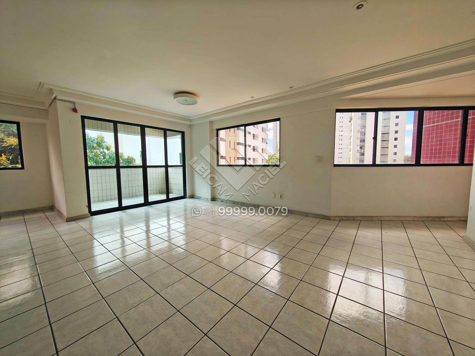 Compre Apartamento à venda na Jaqueira com 125m², 3 quartos, 2 suítes, 3 vagas cobertas e lazer completo. Agende sua visita com Leicam Maciel!