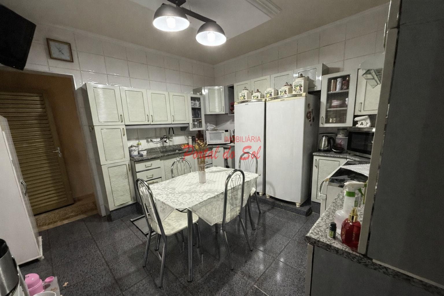 Casa à venda com 5 quartos, 1 suíte, 5 vagas e 242m² no Vila Quadros, Santo Antônio da Platina (PR) — foto 10 de 16