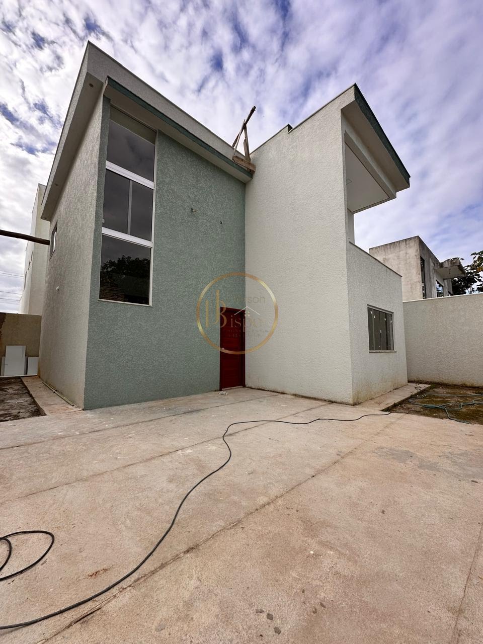 Casa à venda com 3 quartos, 3 banheiros, 2 vagas e 100m² no Loteamento Residencial Portobello, Porto Seguro — foto principal