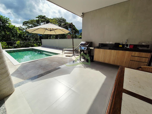 Casa de Condomínio  em Praia da Lagoinha  -  Ubatuba