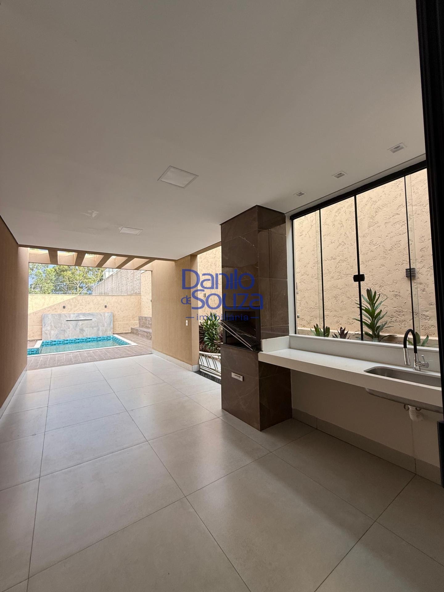 Casa à venda com 3 quartos, 1 suíte, 4 vagas e 360m² no Villagio Park, Araxá (MG) — foto 26 de 30